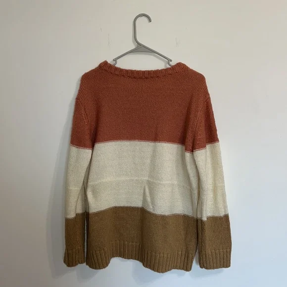 Colorblock Sweater - Picture 2 of 3